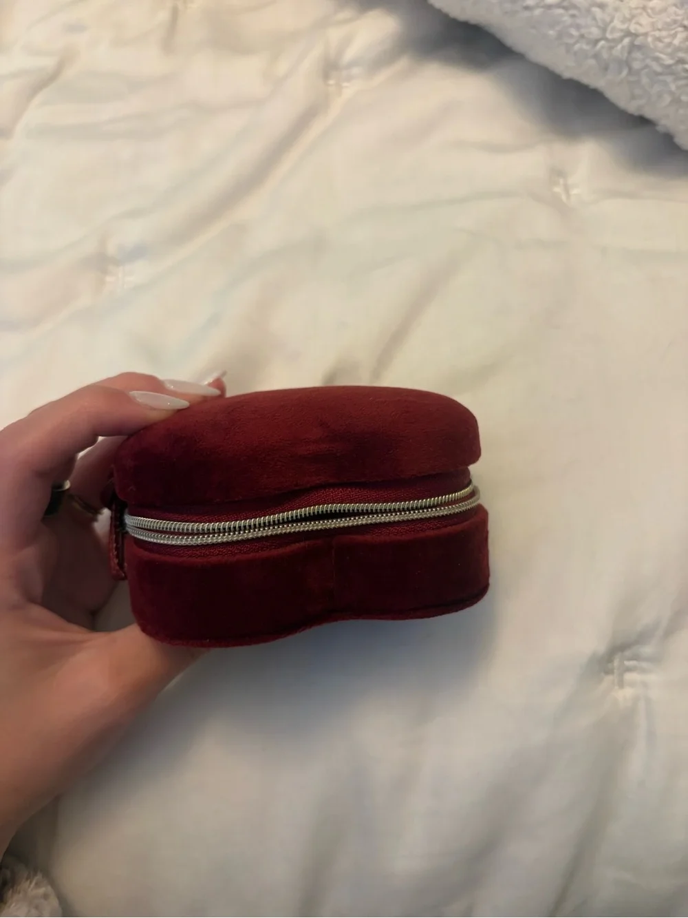 Heart-Shaped Jewelry Case - Burgundy
